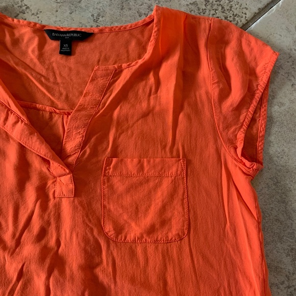 Banana Republic Orange SS Top XS - Picture 2 of 5